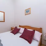 Appartement By The Sea Zivogosce - Blato, Makarska - 1057 *