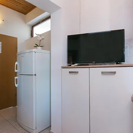 Apartman By The Sea Zivogosce - Blato, Makarska - 1057 Blato